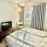 Apartament Huge Garden & Walk To Town