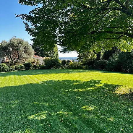 Huge Garden & Walk To Town * 阿索洛